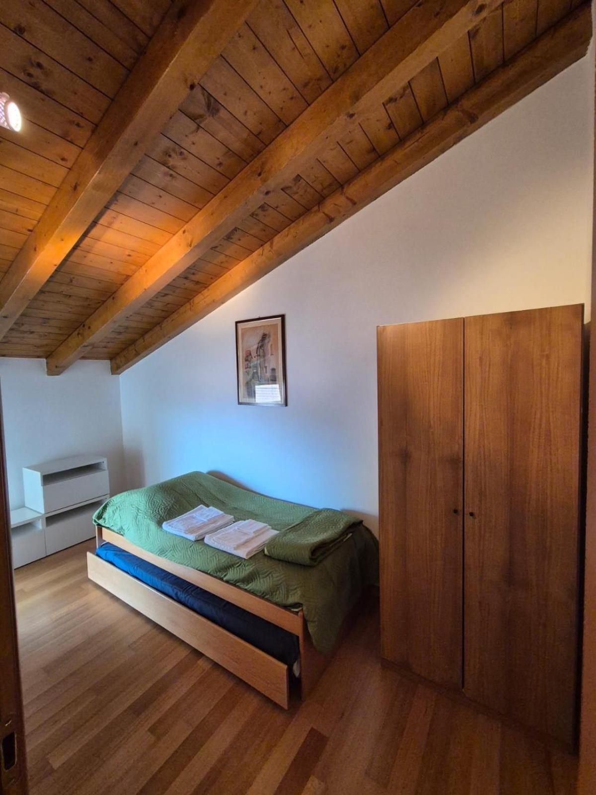 Holiday home 2' From Monate 5' From Euratom, Wi-fi Cadrezzate